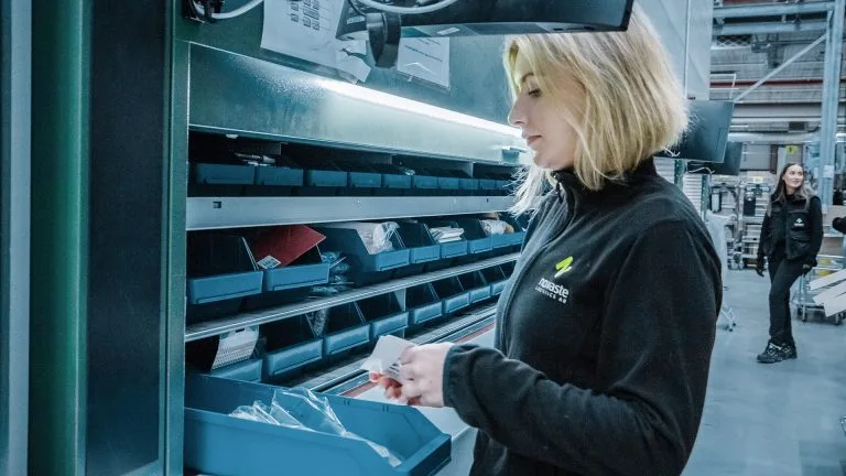 Mechanisatie in het magazijn: hogere efficiëntie en blijere medewerkers